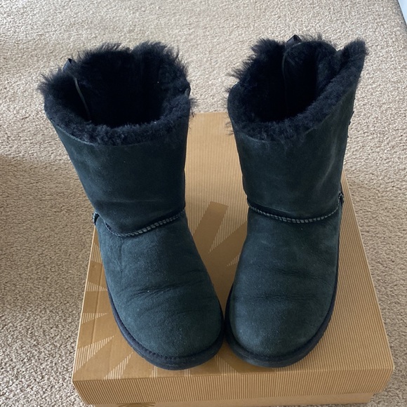 “Ugg Australia” K Bailey Bow, black boot; size6 - Picture 4 of 16